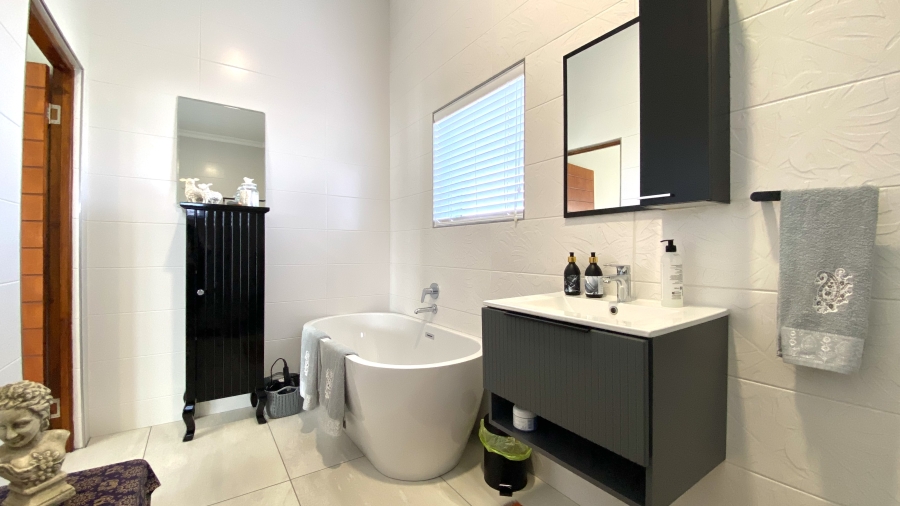 3 Bedroom Property for Sale in Port Owen Western Cape